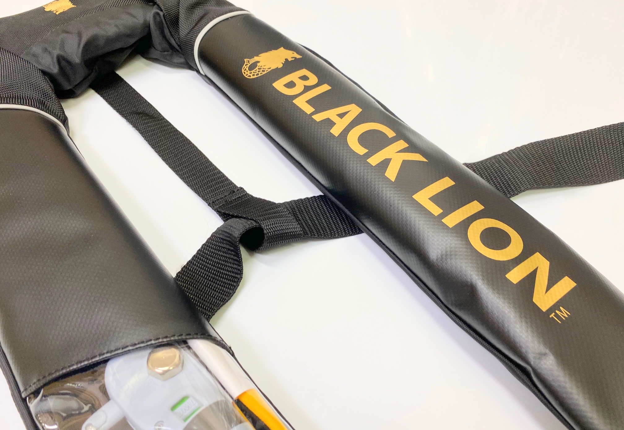 BLACKLION ライフベスト 国土交通省型式承認品 | BLACKLION(ブラック 